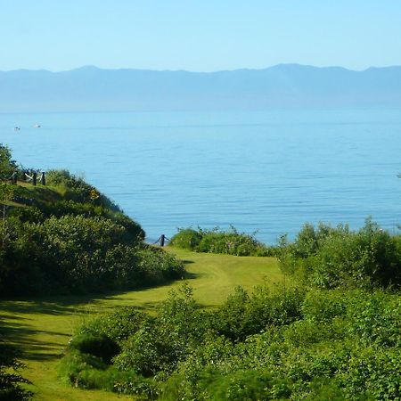 Points West Oceanfront Resort Sooke Exterior foto